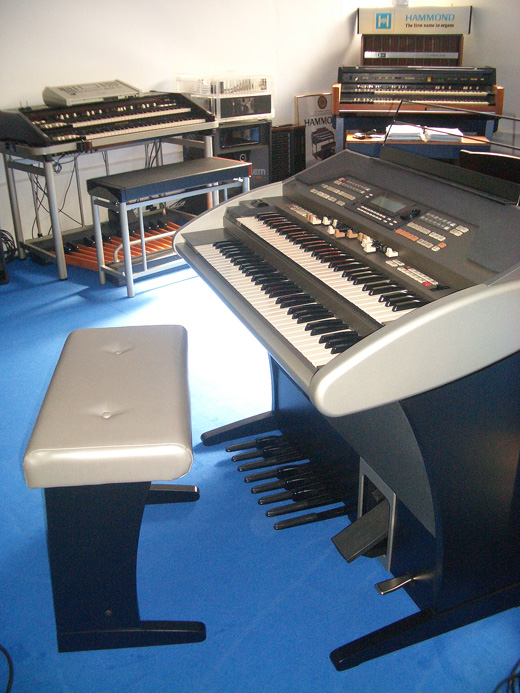 Hammond XE-200 Luxury - Orgel mit Vollausstattung