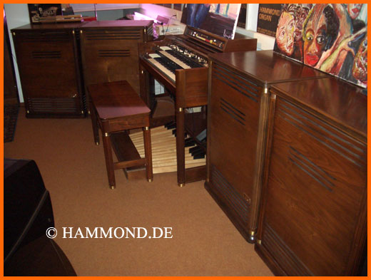 Hammond B-3000
